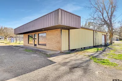 419 W Larissa St, Jacksonville, TX 75766 - Photo 3