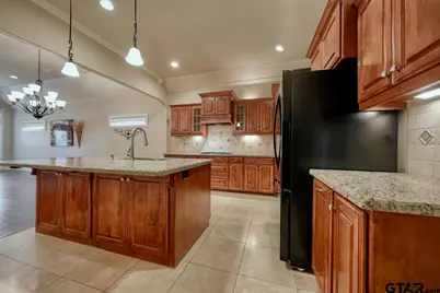 102 Timber Creek Ct, Lindale, TX 75771 - Photo 11