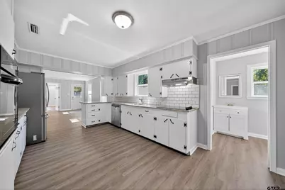 203 W Jordan, Grand Saline, TX 75140 - Photo 15