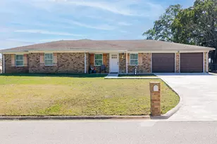 1404 E Leach, Kilgore, TX 75662 - Photo 1