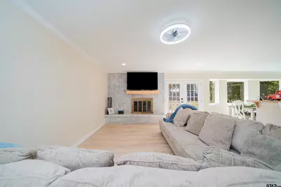 1404 E Leach, Kilgore, TX 75662 - Photo 3