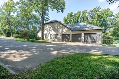 1520 Clubview Dr, Tyler, TX 75701 - Photo 47