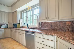 1520 Clubview Dr, Tyler, TX 75701 - Photo 11