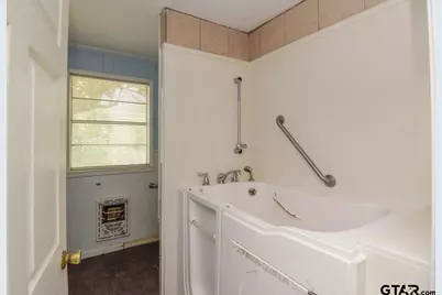 109 Olive Street, Mt Vernon, TX 75457 - Photo 15