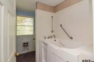 109 Olive St, Mt Vernon, TX 75457 - Photo 15