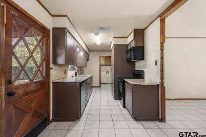 914 Joel, Tyler, TX 75703 - Photo 7