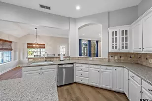 629 Whiteoak Ln, Tyler, TX 75703 - Photo 9