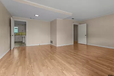 1118 S Fleishel Avenue, Tyler, TX 75701 - Photo 9