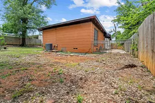 1118 S Fleishel Ave, Tyler, TX 75701 - Photo 7