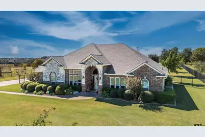 1360 W Remington Park Dr, Terrell, TX 75160 - Photo 1