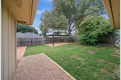 4715 Edinburgh, Tyler, TX 75703 - Photo 37