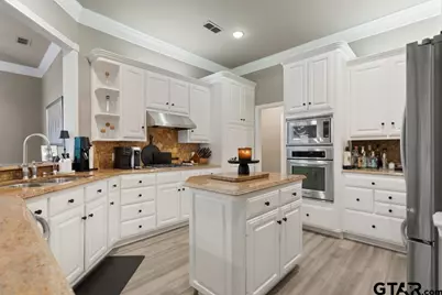 4008 Pinecreek Dr, Tyler, TX 75707 - Photo 25