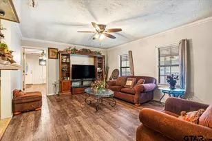 204 W Tarbutton St, Troup, TX 75789 - Photo 11