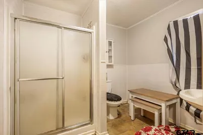 204 W Tarbutton Street, Troup, TX 75789 - Photo 9