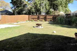 717 Meadow Creek Dr, Tyler, TX 75703 - Photo 37