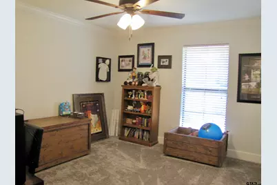 717 Meadow Creek Drive, Tyler, TX 75703 - Photo 23