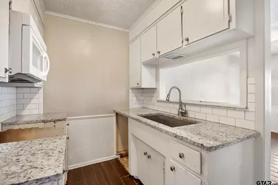 418 Boyd, Tyler, TX 75703 - Photo 11