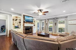 15831 Red Cloud Dr, Lindale, TX 75771 - Photo 9