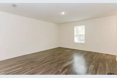 3010 Moorehead, Tyler, TX 75701 - Photo 3