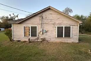 318 Terry St, Pittsburg, TX 75686 - Photo 3