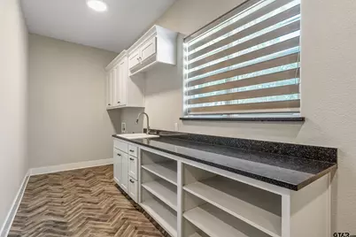 7580 Northlake Drive, Tyler, TX 75703 - Photo 35