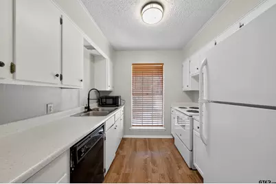 4208 Edinburgh, Tyler, TX 75703 - Photo 11