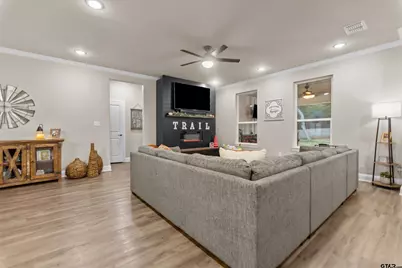 19438 Cedarpark Place, Lindale, TX 75771 - Photo 9