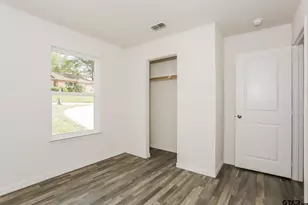 2304 N Glass Avenue, Tyler, TX 75702 - Photo 15