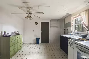 409 N Henry St, Lindale, TX 75771 - Photo 11