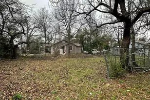 1103 S Academy Ave, Tyler, TX 75701 - Photo 1