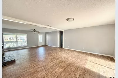 1015 Bryan St, Jacksonville, TX 75766 - Photo 5