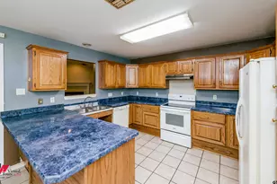 4606 Jeff Davis St, Marshall, TX 75672 - Photo 13