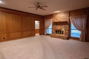 5900 Stoneleigh Dr, Tyler, TX 75703 - Photo 3