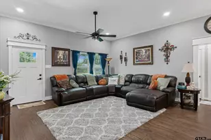 393 E Pennsylvania Ave, Van, TX 75790 - Photo 13