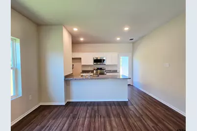 1115 Park Meadows Dr., Whitehouse, TX 75791 - Photo 5