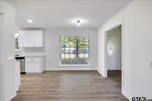 303 Jane Ln, Lindale, TX 75771 - Photo 9