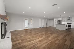 700 Oxford Dr, Tyler, TX 75703 - Photo 9