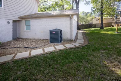 700 Oxford Drive, Tyler, TX 75703 - Photo 43