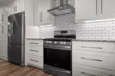 700 Oxford Drive, Tyler, TX 75703 - Photo 17