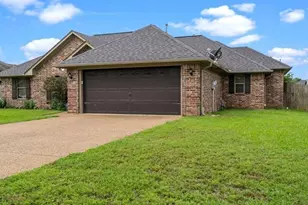 207 Bedford, Bullard, TX 75757 - Photo 3
