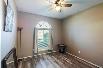 1109 E Park Dr., Lindale, TX 75771 - Photo 17