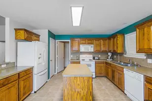 1109 E Park Dr, Lindale, TX 75771 - Photo 5