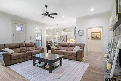 24012 Wildflower Circle, Lindale, TX 75771 - Photo 9