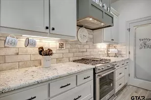 24012 Wildflower Cir, Lindale, TX 75771 - Photo 13