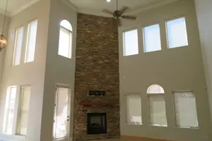 954 La Vista Dr, Tyler, TX 75703 - Photo 3