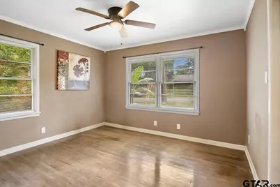 2216 Pleasent Dr, Tyler, TX 75701 - Photo 13