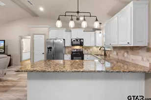 316 County Rd 2466, Mineola, TX 75773 - Photo 9