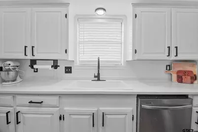 220 An County Road 3732, Palestine, TX 75801 - Photo 11