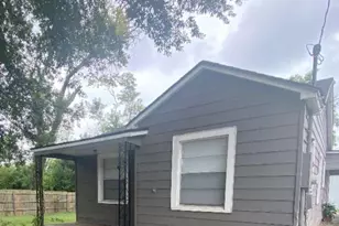 524 N College St, Lindale, TX 75771 - Photo 3