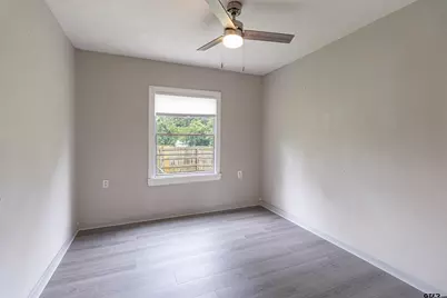 524 N College St, Lindale, TX 75771 - Photo 21